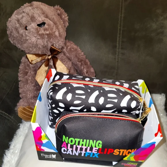 Cute 😍 cosmetic set - Picture 1 of 5